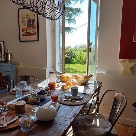 Bed and Breakfast L' Embellie Sur Lot Sainte-Livrade-sur-Lot Zewnętrze zdjęcie