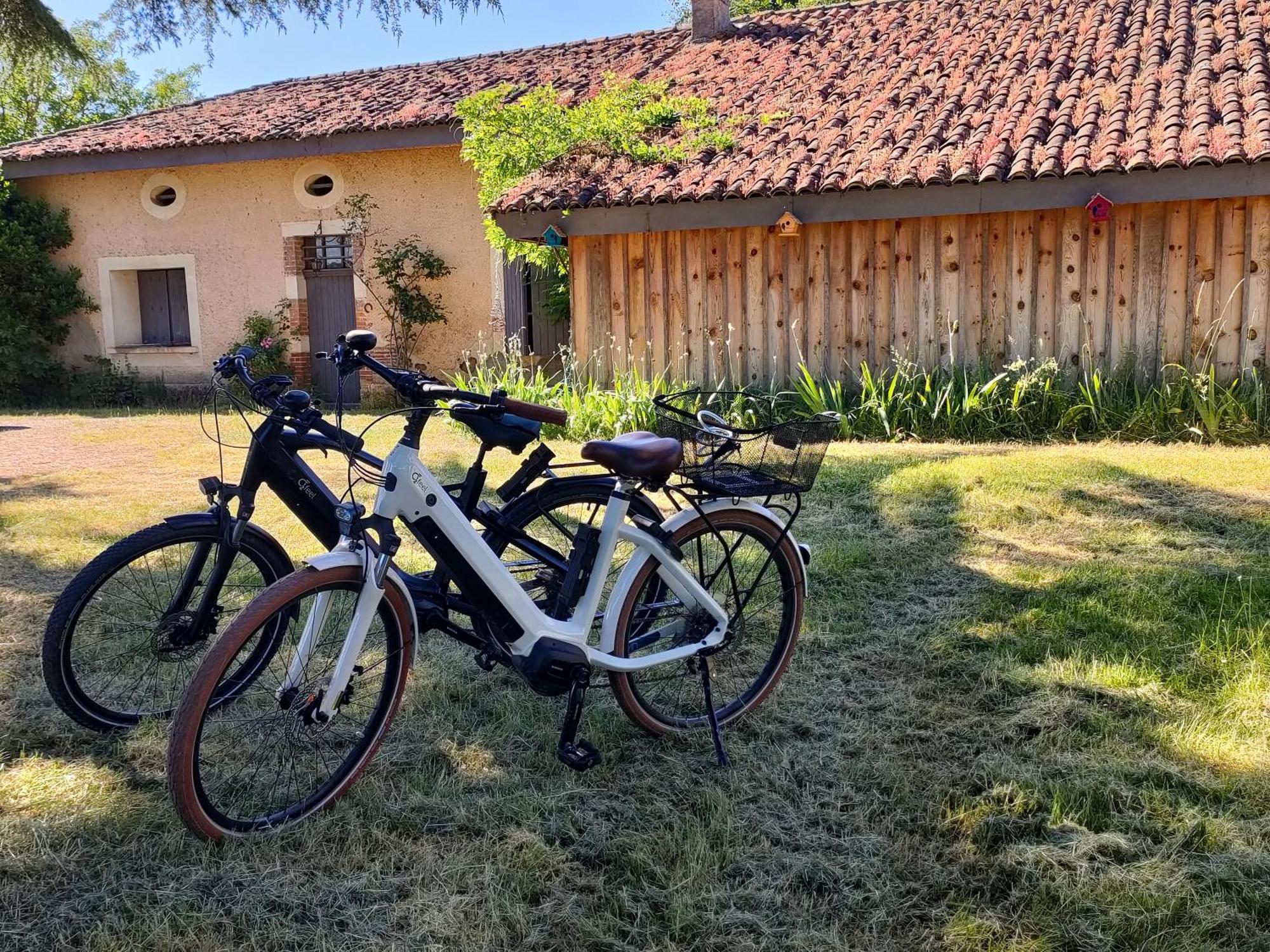 Bed and Breakfast L' Embellie Sur Lot Sainte-Livrade-sur-Lot Zewnętrze zdjęcie
